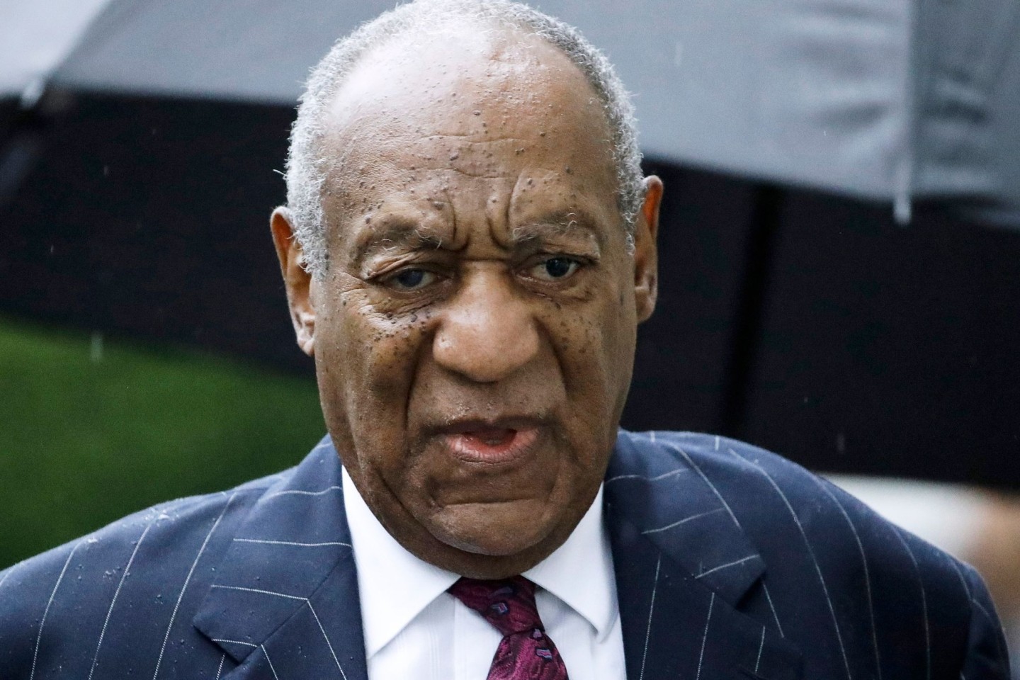 Bill Cosby war 2018 wegen sexueller Nötigung in einem Strafprozess verurteilt worden. Später kam er wegen eines Verfahrensfehlers auf freien Fuß.